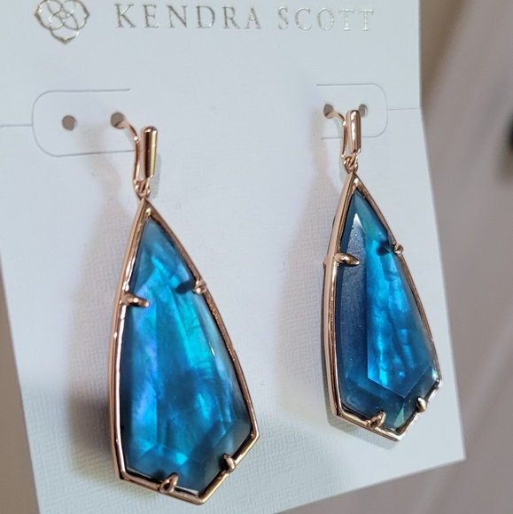 RARE NWT KENDRA SCOTT BLUE FACETED EARRINGS IN ROSE GOLD - Picture 3 of 8